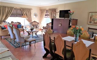 3 Bedroom House in Helikon Park