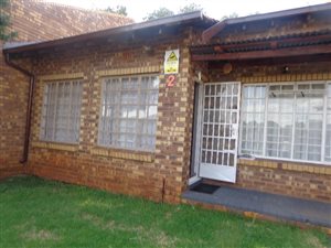 2 Bed Simplex in Bezuidenhout Valley