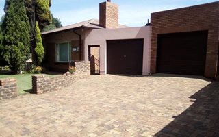 3 Bedroom House in Vanderbijlpark CW1