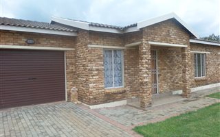 3 Bedroom House in Waterkloof