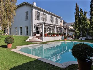 4 Bed House in Claremont