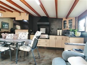 5 Bed House in Loerie Park