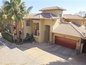 5 Bed Cluster in Bedfordview