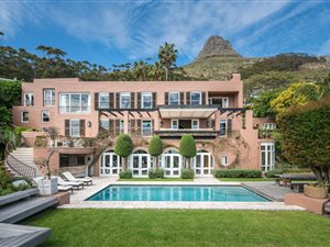 9 Bed House in Fresnaye