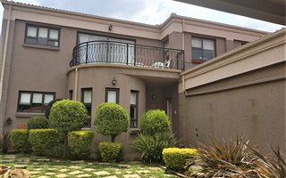 3 Bedroom Townhouse in Bankenveld