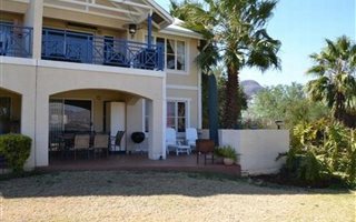 2 Bedroom Flat in Kosmos