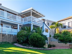 4 Bed House in Herolds Bay