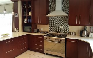 4 Bedroom House in Lynnwood Ridge