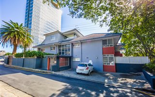 Studio Apartment in Three Anchor Bay