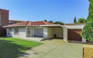 3 Bedroom House in Kempton Park Ext 4