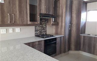2 Bedroom Townhouse in Glen Marais
