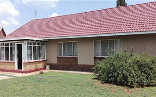 3 Bedroom House in Stilfontein