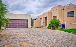 2 Bedroom House in President Park