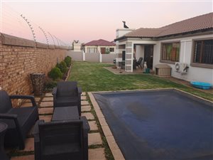 3 Bed House in Arundo Estate