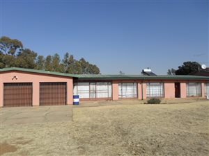 4 Bed House in De Deur