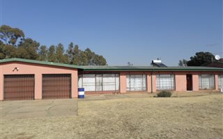 4 Bedroom House in De Deur
