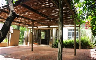 1 Bedroom Garden Cottage in Craighall