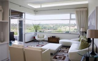 3 Bedroom Penthouse in Craighall Park