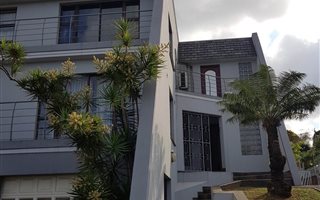 3 Bedroom Apartment in Malvern