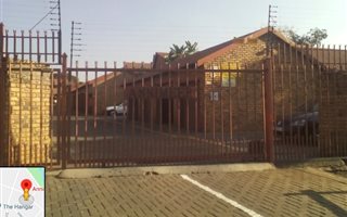 2 Bedroom Simplex in Zwartkop