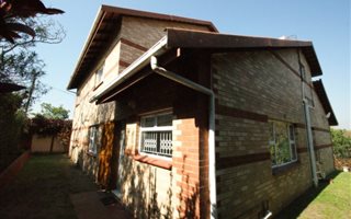 5 Bedroom House in Clansthal