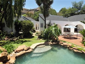 11 Bed House in Kloofendal