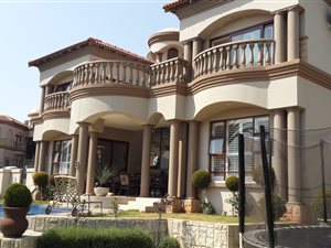 4 Bed Townhouse in Bedfordview