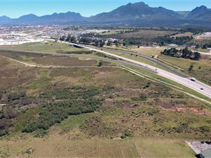 3 ha Land available in George Central