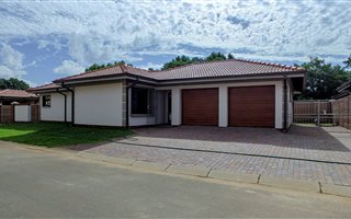 2 Bedroom Cluster in Comet