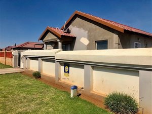 3 Bed House in Roodekop