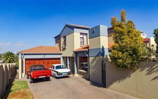 3 Bedroom House in Amberfield