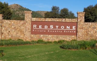 572 m² Land available in Redstone Country Estate