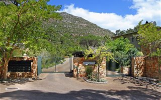 949 m² Land available in Scott Estate