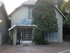 1 Bed Garden Cottage in Parktown North