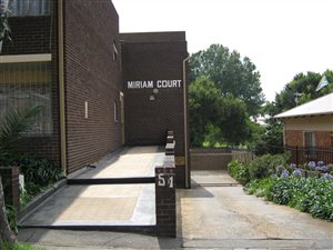 2 Bedroom Apartment in Rosettenville