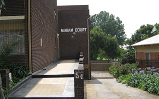 2 Bedroom Apartment in Rosettenville