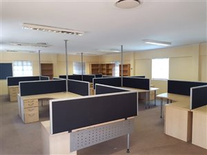 107 m² Commercial space in Somerset Park