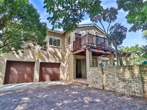 5 Bed House in West Hill