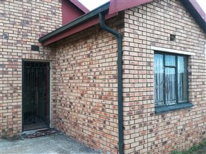 2 Bed House in Embalenhle