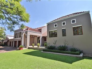 4 Bed House in Waterkloof Ridge