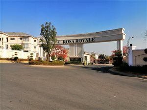 2 Bed Flat in Summerset