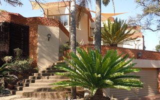 4 Bedroom House in Waterkloof Glen