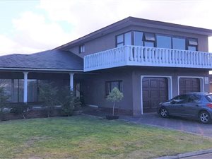 4 Bed House in Oakdene