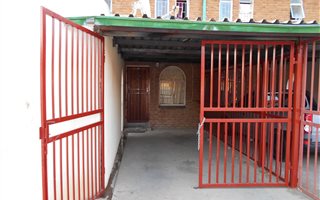 2 Bedroom Townhouse in Penina Park