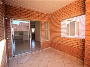 3 Bedroom Apartment in Silver Lakes