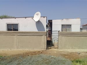 2 Bed House in Lakeside