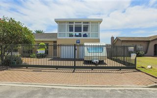 3 Bedroom House in Goodwood