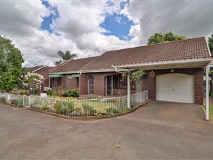 3 Bed Townhouse in Hayfields