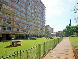 1 Bed Apartment in Sunnyside