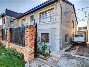 7 Bed House in Actonville